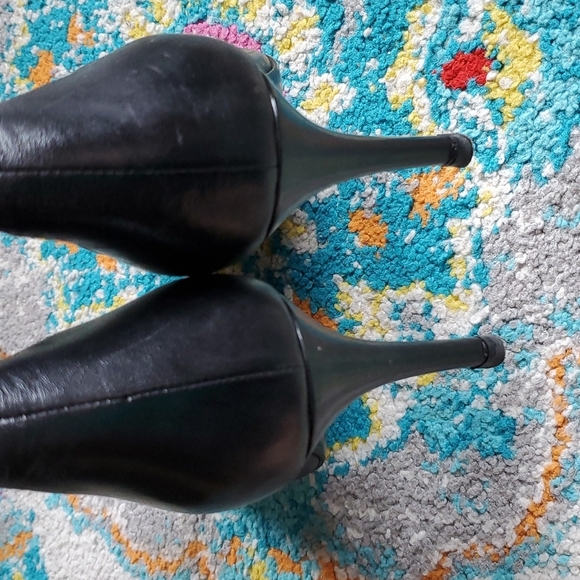 CHANEL Leather Folded Over Pointed Cap Toe Mid Calf Boots Size 36 - Picture 5 of 10